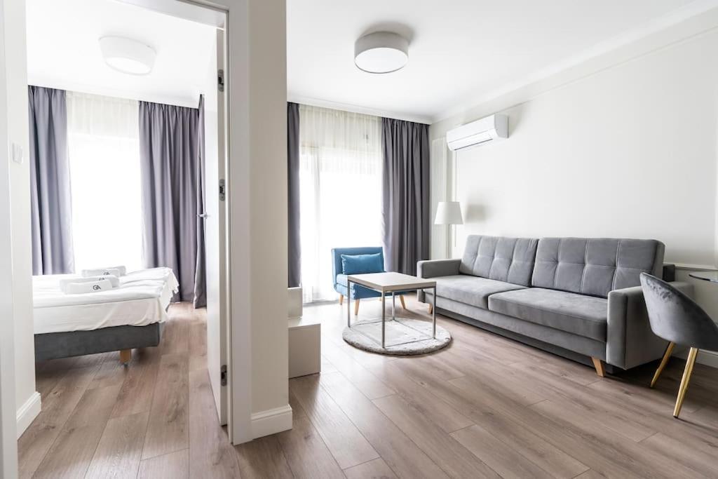 Chic & Luxury Apartment By Mennica Residence Варшава Екстер'єр фото